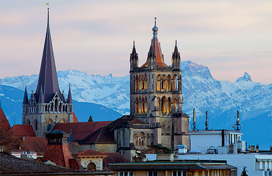 Interpretación simultánea en Lausana para congresos, eventos y reuniones. Traducciones de alta calidad con intérpretes experimentados. Contacta ahora y solicita presupuesto sin compromiso.