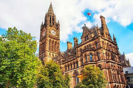 Interpretación simultánea en Manchester para congresos, eventos y reuniones. Traducciones de alta calidad con intérpretes experimentados. Contacta ahora y solicita presupuesto sin compromiso.