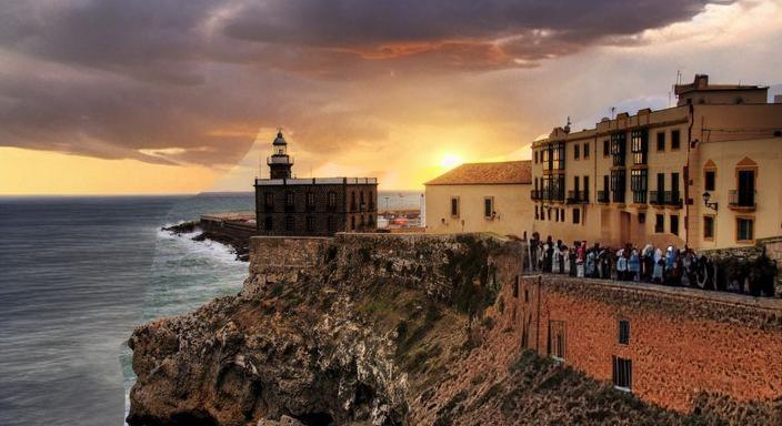 Interpretación Simultánea en Melilla para congresos, eventos y reuniones. Traducciones de alta calidad con intérpretes experimentados. Contacta ahora y solicita presupuesto sin compromiso.